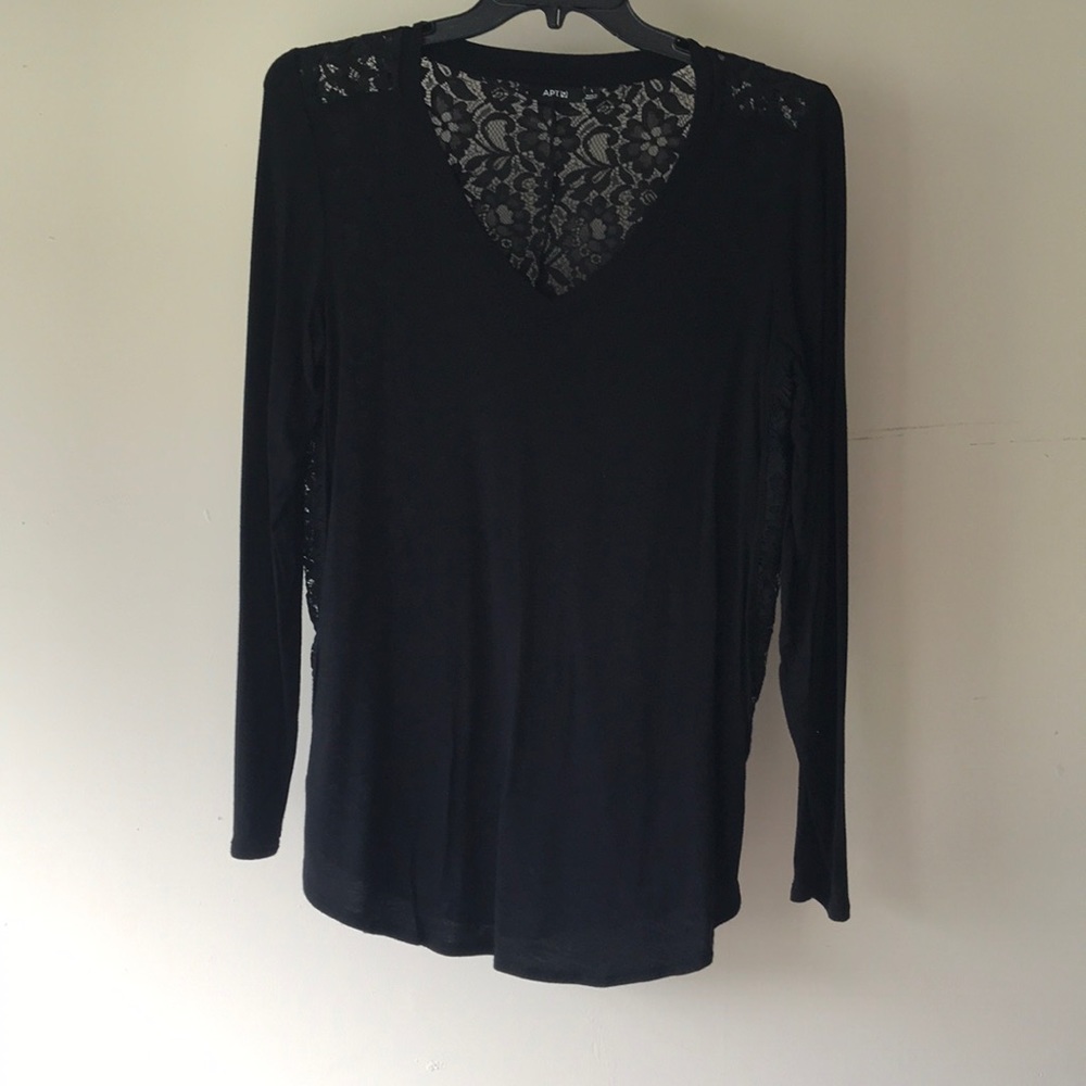 Apt. 9 Black Long Sleeve Lace-Back V-Neck Top